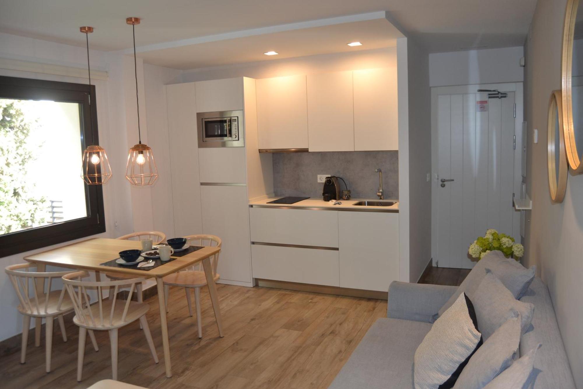 Apartment Carmen Del Cadi *